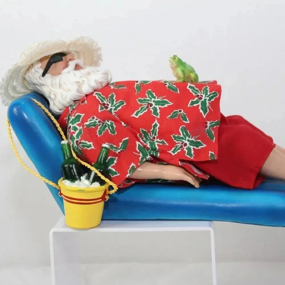 Santa on vacation - Picture 2 of 5